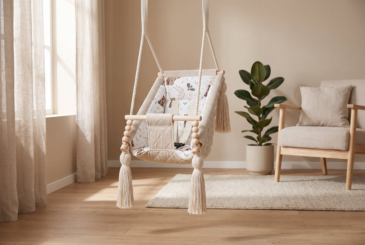 Babyschaukel 3in1 Naturfarben im Kinderzimmer