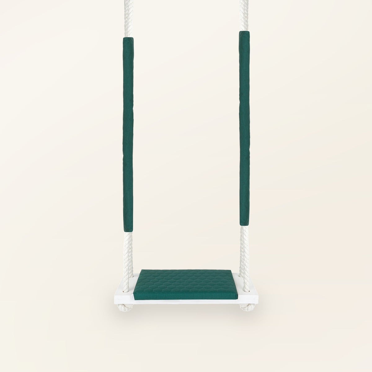 Balançoire bois extérieur imperméable enfant vert foncé - Jardin, vue de face avec coussin matelassé et cordes blanches